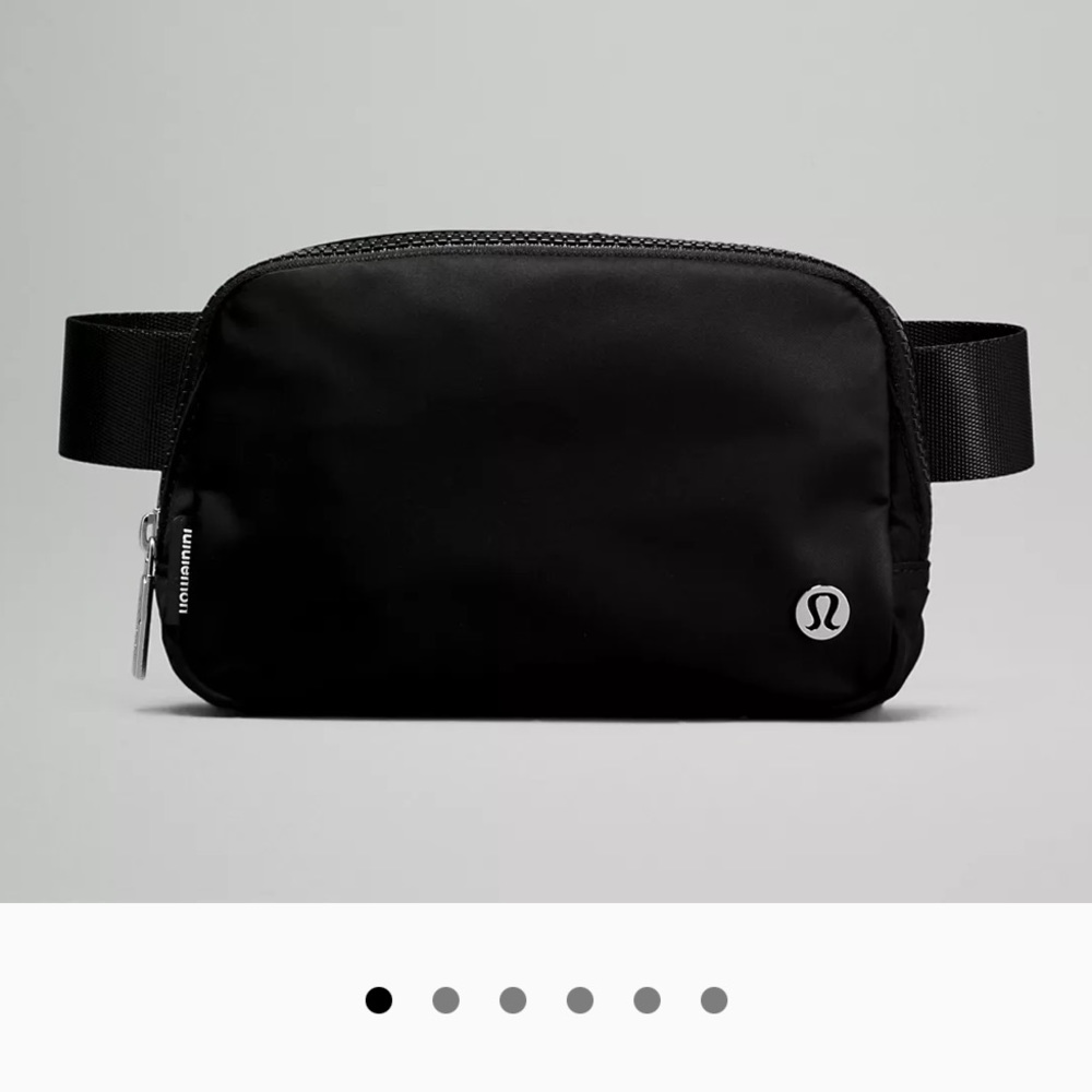 LULU LEMON EVERYWHERE BELT BAG- brand new